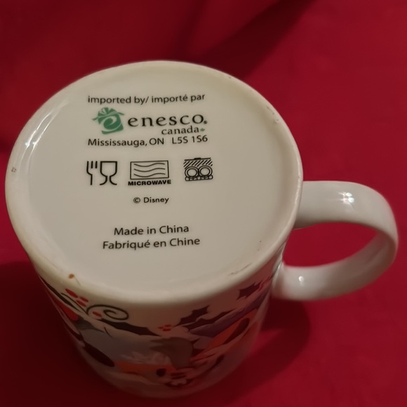 Disney Mickey & Friends Enesco Christmas Mug - Picture 5 of 10